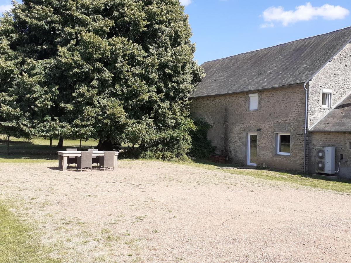 Gite Le Tilleul De La Fontaine Alluy Eksteriør bilde